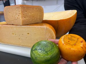 Artisan Craxi Gouda cow cheeses (natural) with a maturation period of 2 months up to 3 years. Craxi artisan Gouda cheese with fine herbs and spices.